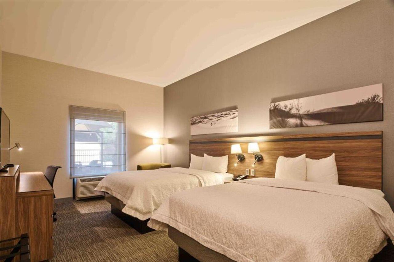 Hampton Inn Σιουδάδ Χουάρες Εξωτερικό φωτογραφία