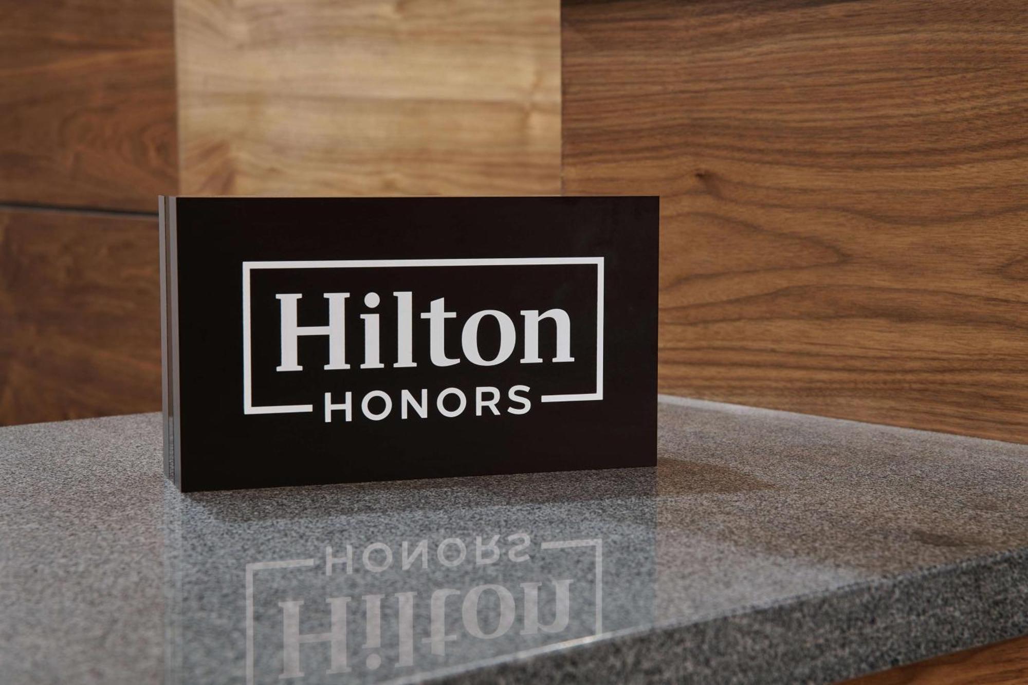 Hampton Inn Σιουδάδ Χουάρες Εξωτερικό φωτογραφία