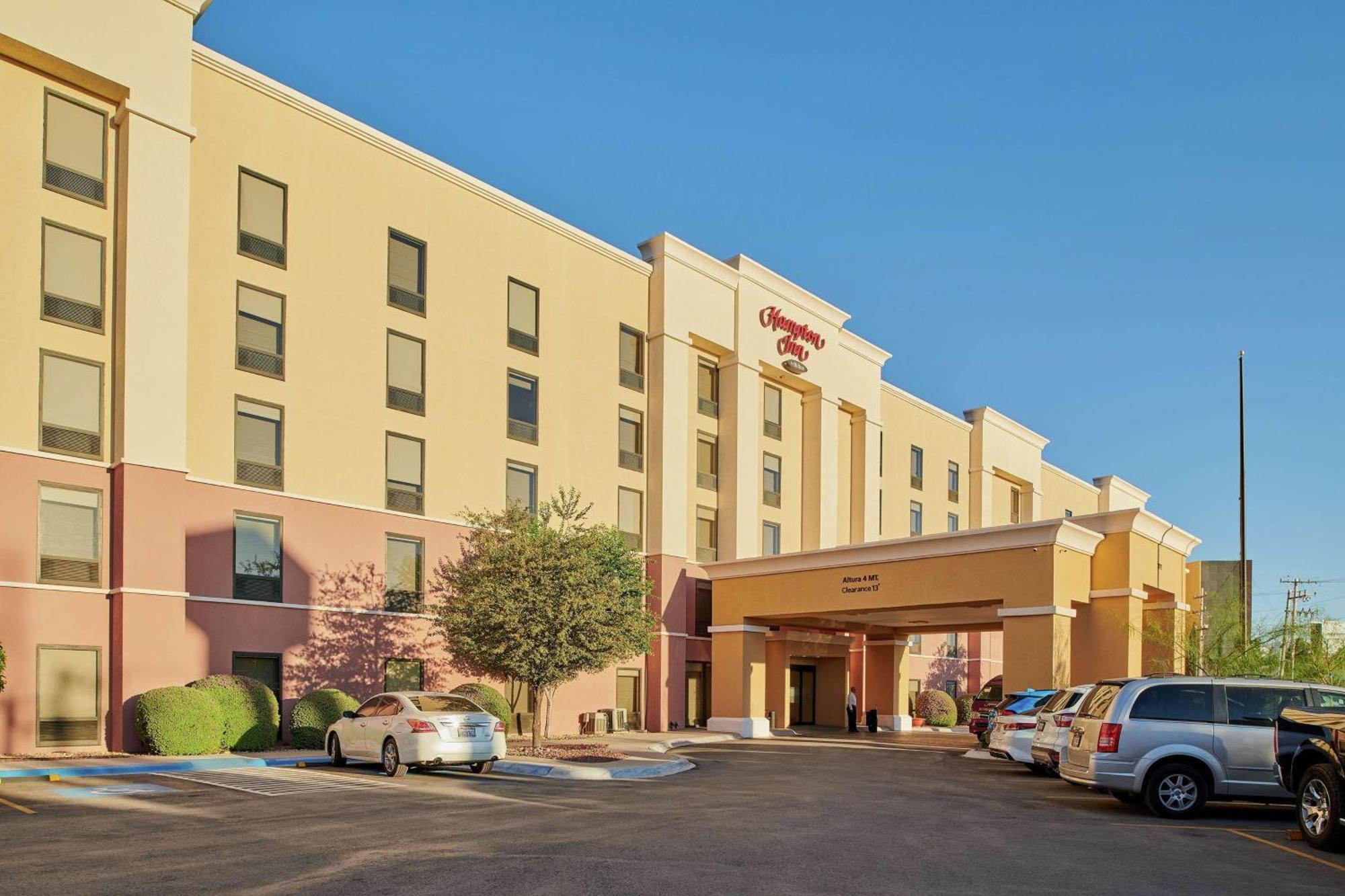 Hampton Inn Σιουδάδ Χουάρες Εξωτερικό φωτογραφία