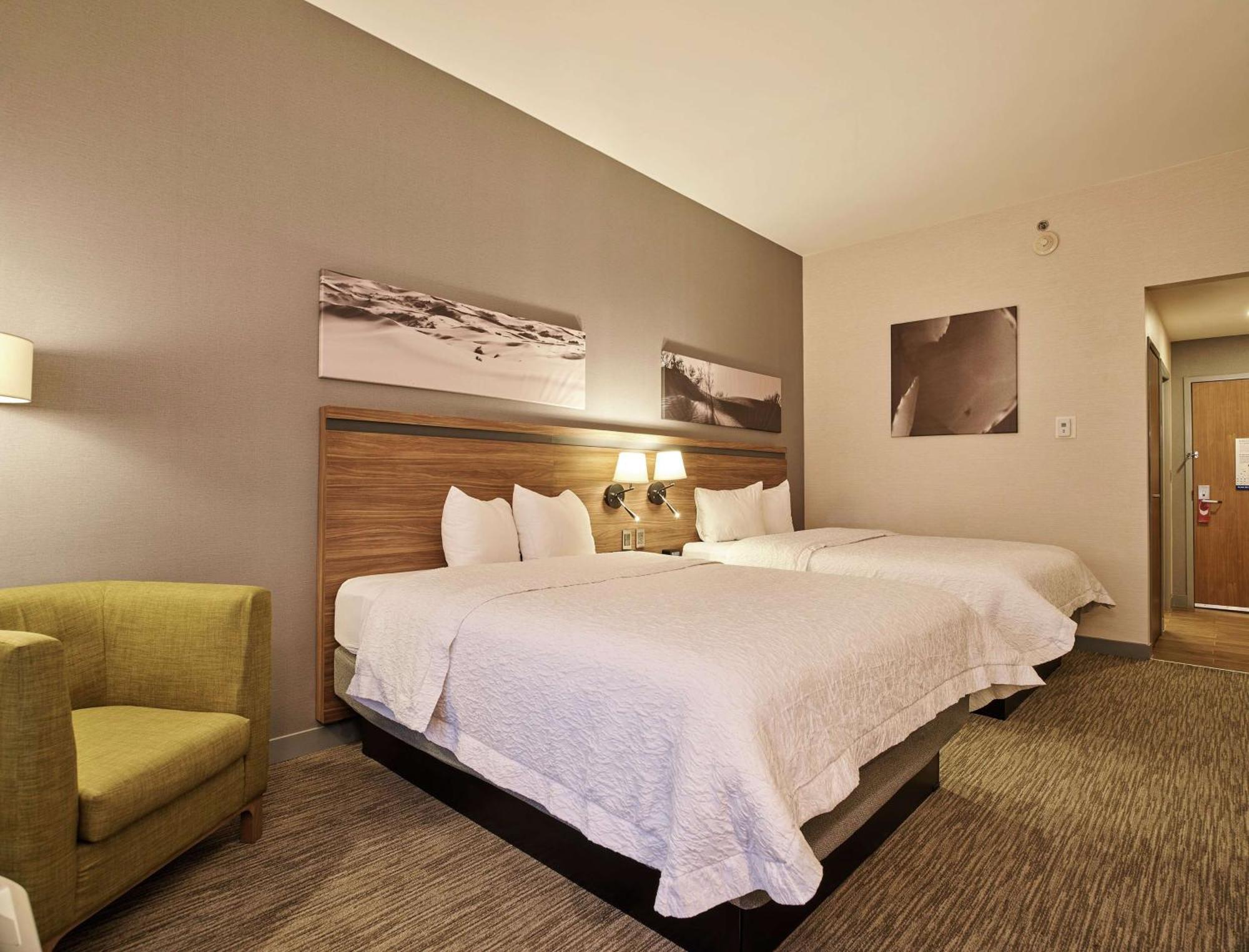 Hampton Inn Σιουδάδ Χουάρες Εξωτερικό φωτογραφία