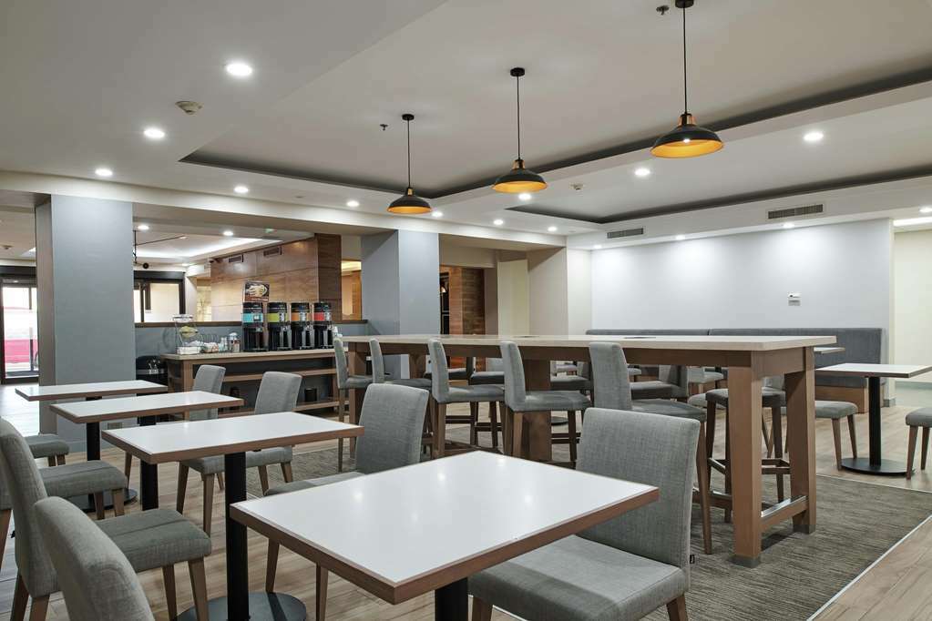 Hampton Inn Σιουδάδ Χουάρες Εστιατόριο φωτογραφία